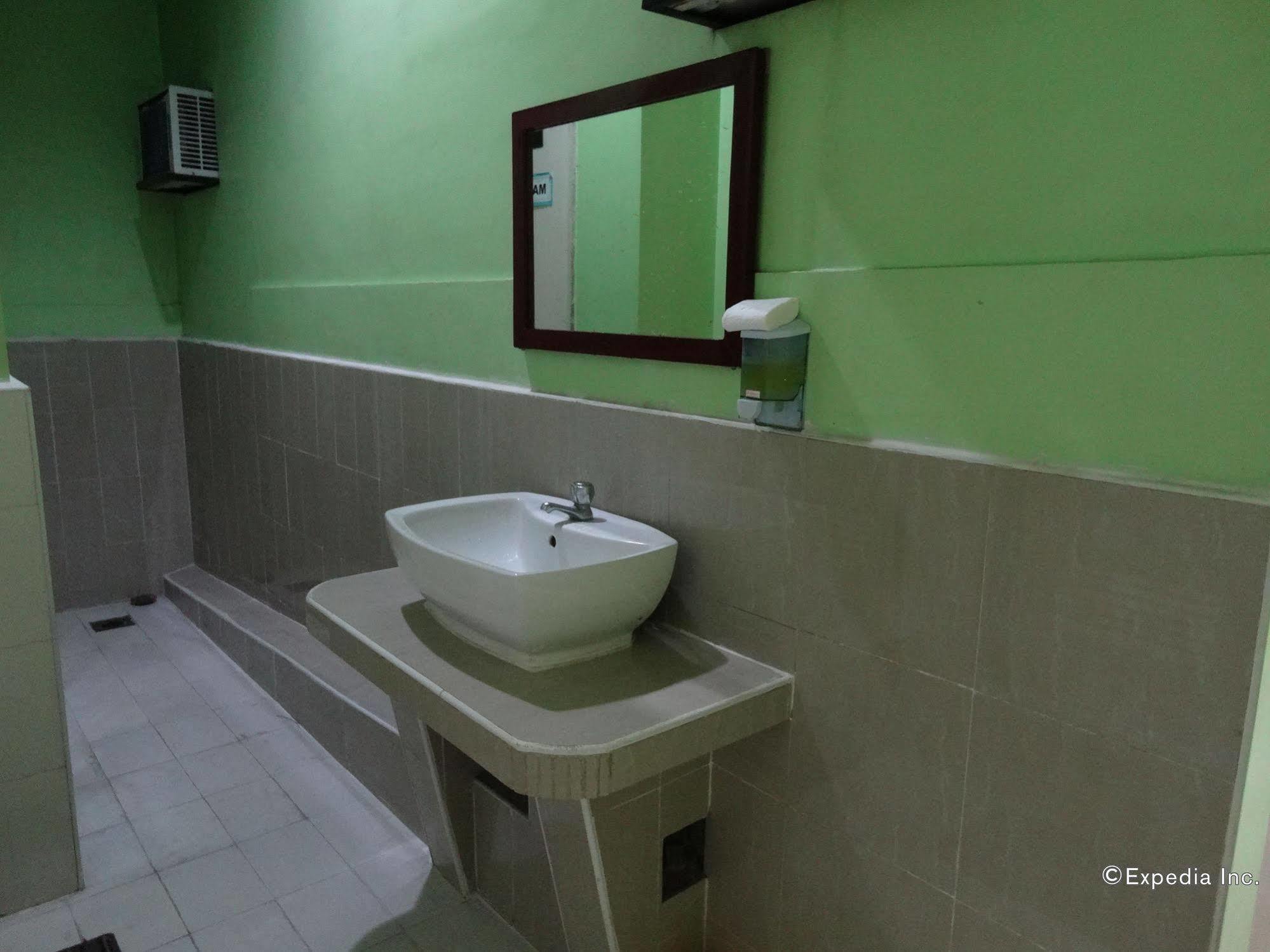 Daylight Inn Davao Ngoại thất bức ảnh