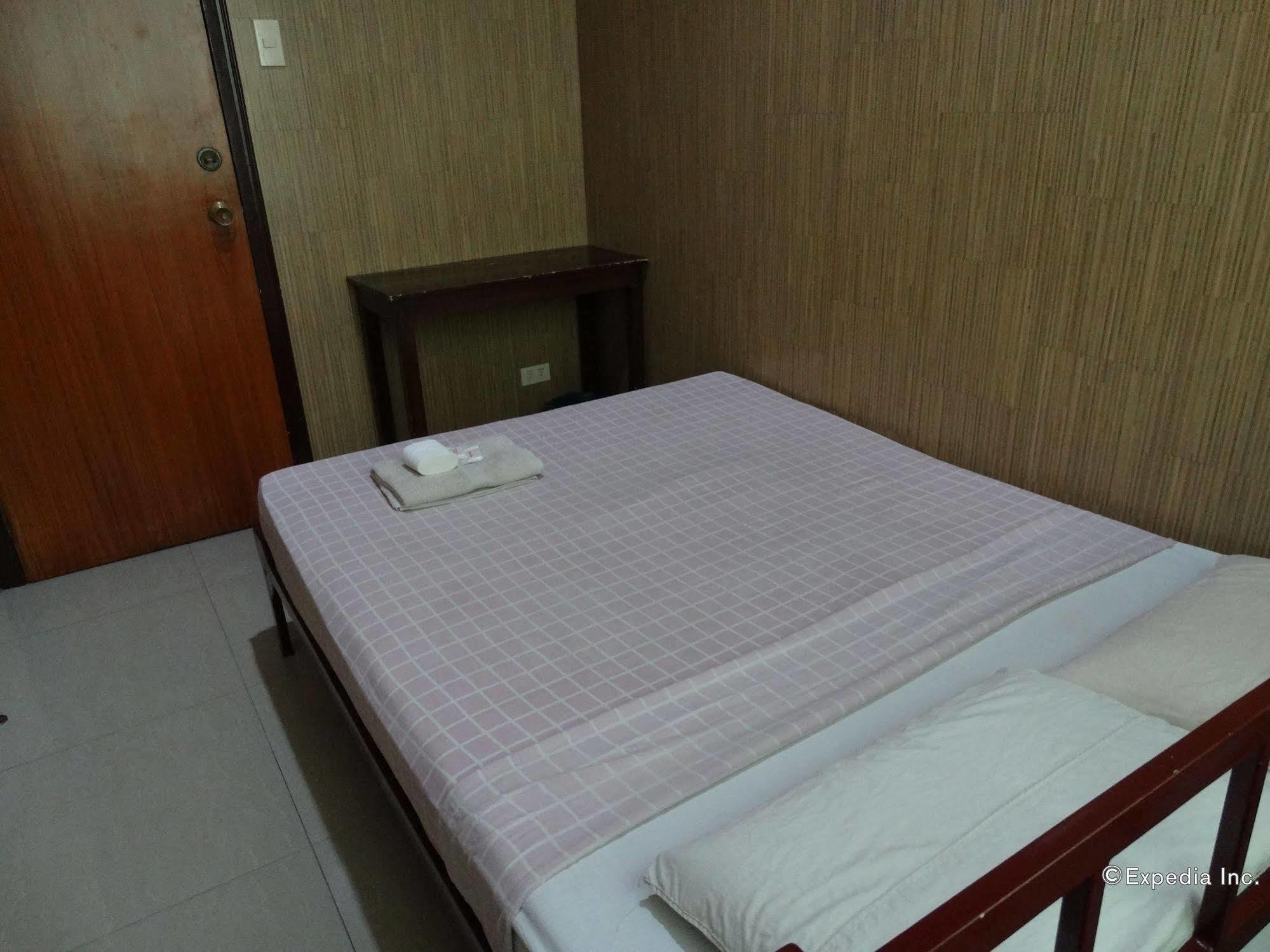 Daylight Inn Davao Ngoại thất bức ảnh