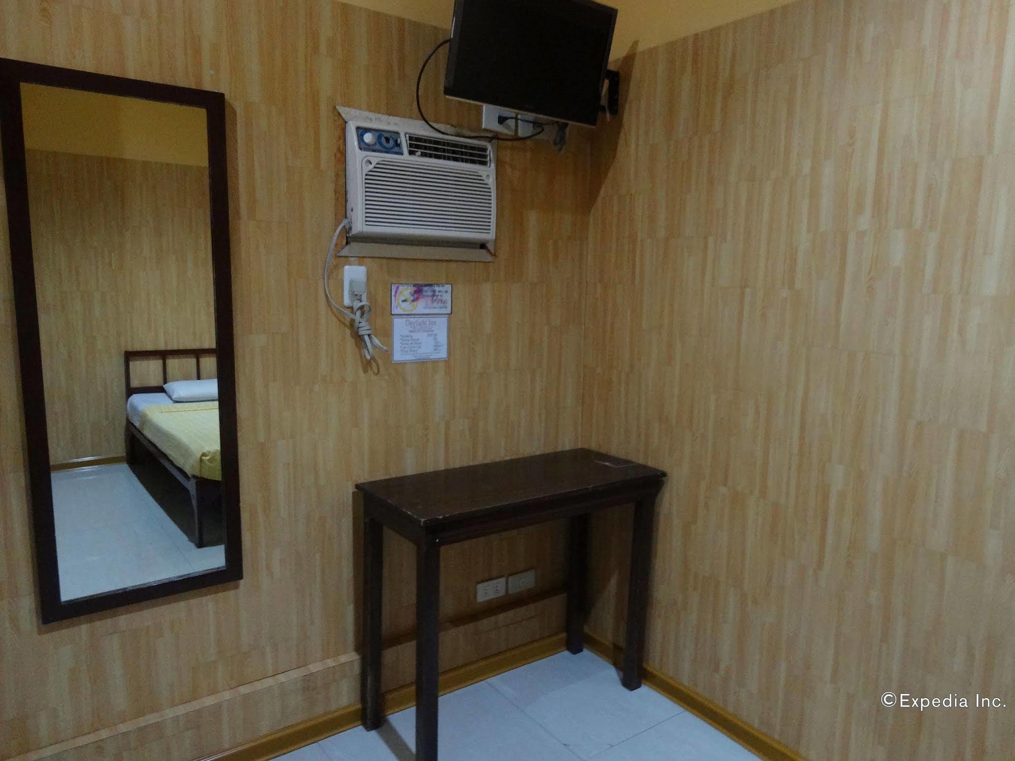 Daylight Inn Davao Ngoại thất bức ảnh
